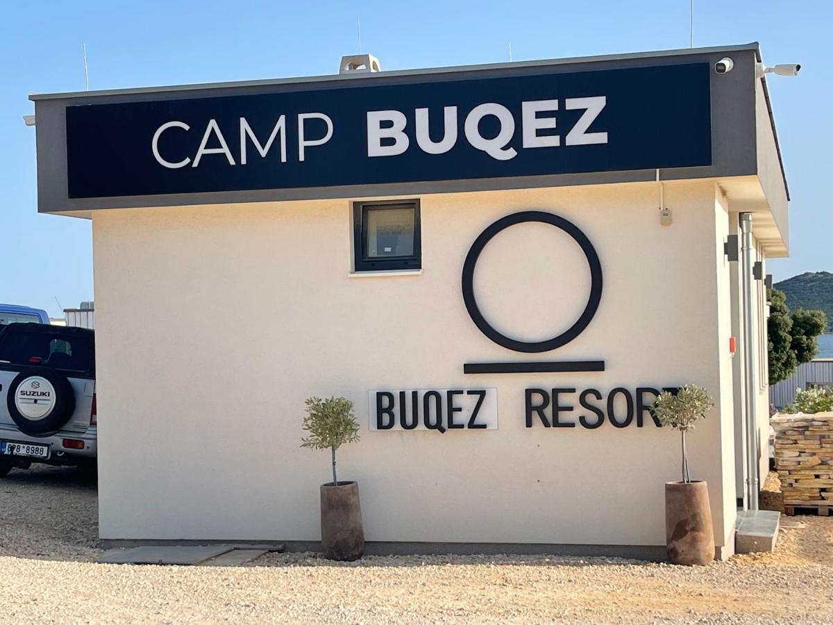 Buqez Eco Resort - Beachfront 20 & House 42 Drage Bagian luar foto