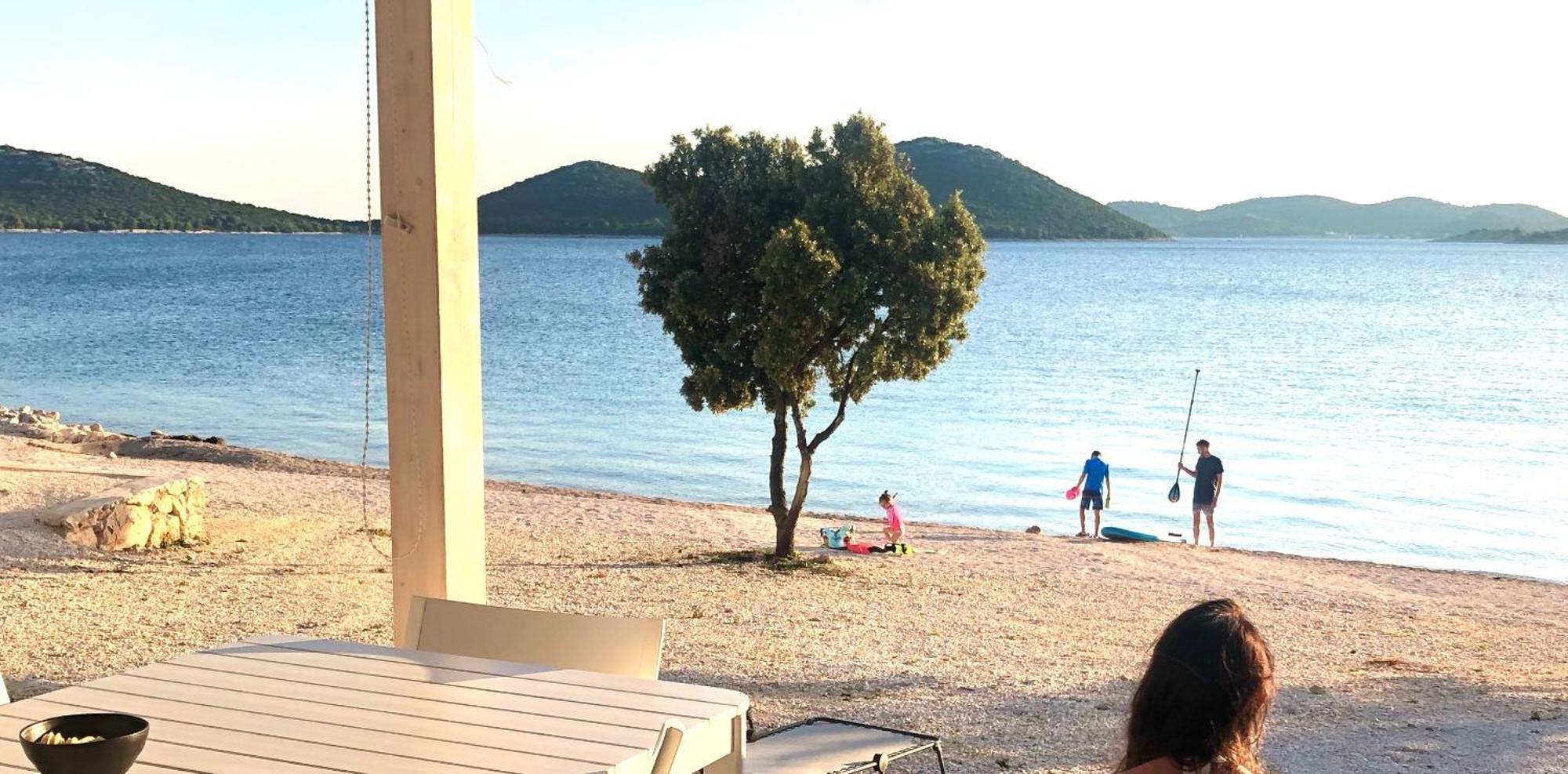 Buqez Eco Resort - Beachfront 20 & House 42 Drage Bagian luar foto