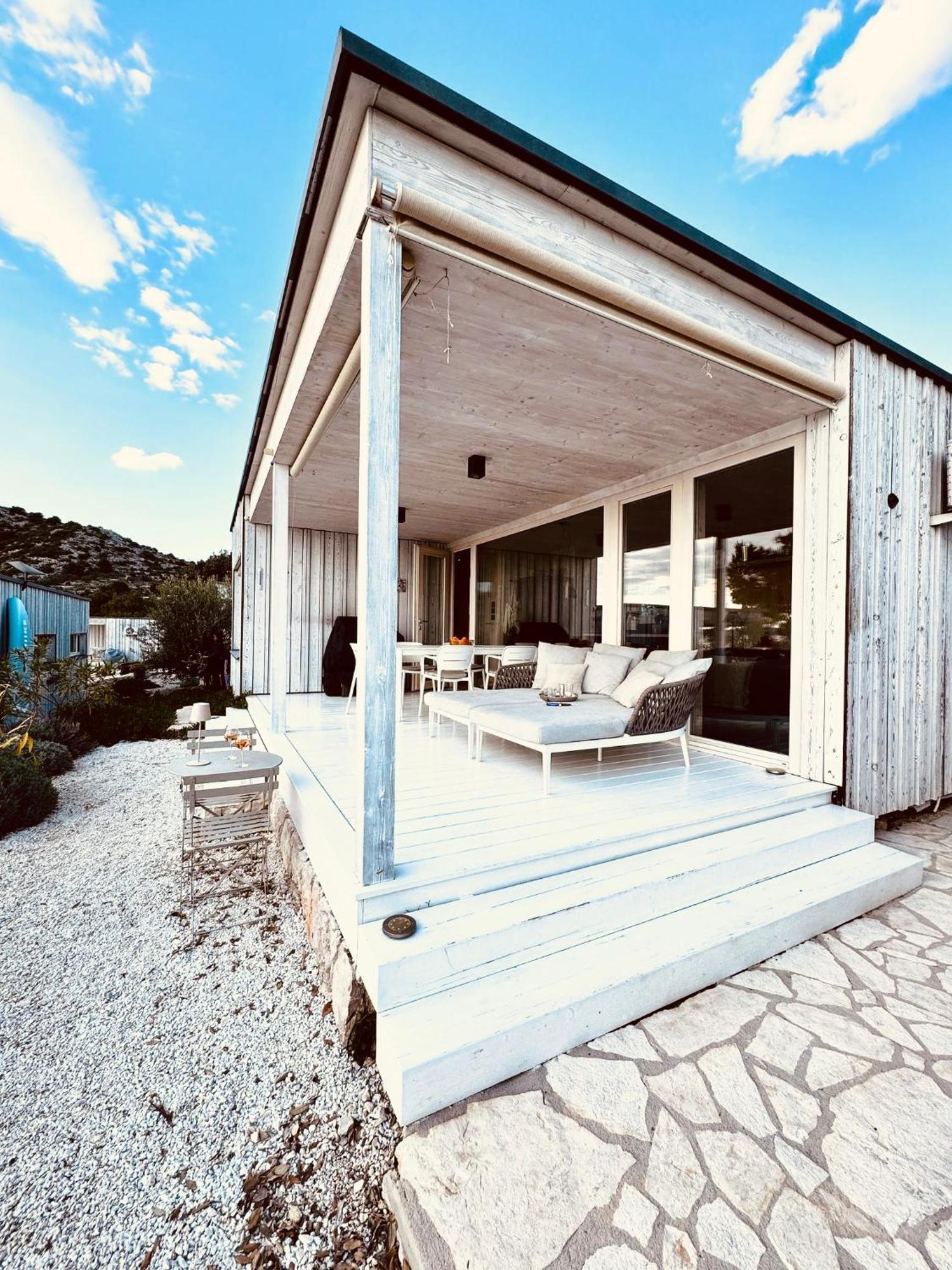 Buqez Eco Resort - Beachfront 20 & House 42 Drage Bagian luar foto